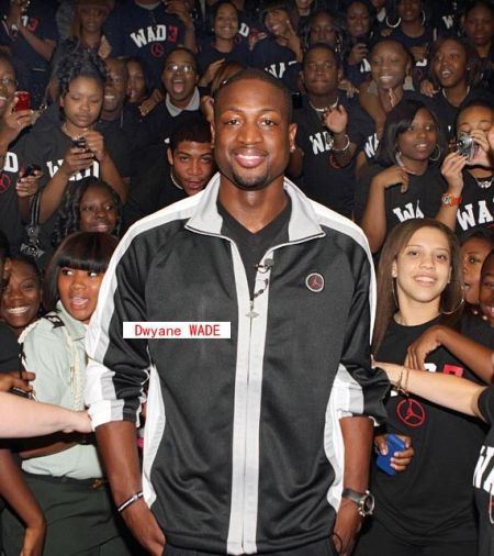 德甲半场：埃姆雷詹点射，拜尔建功，多特暂2-0斯图加特（半场战报：埃姆雷-詹点球破门，拜尔建功，多特暂2-0领先斯图加特）