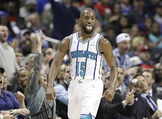 非洲杯前瞻：喀麦隆内忧外患状态堪忧，加蓬锋线大将缺席首战（非洲杯前瞻：喀麦隆内外交困状态成疑，加蓬锋线核心无缘首战）