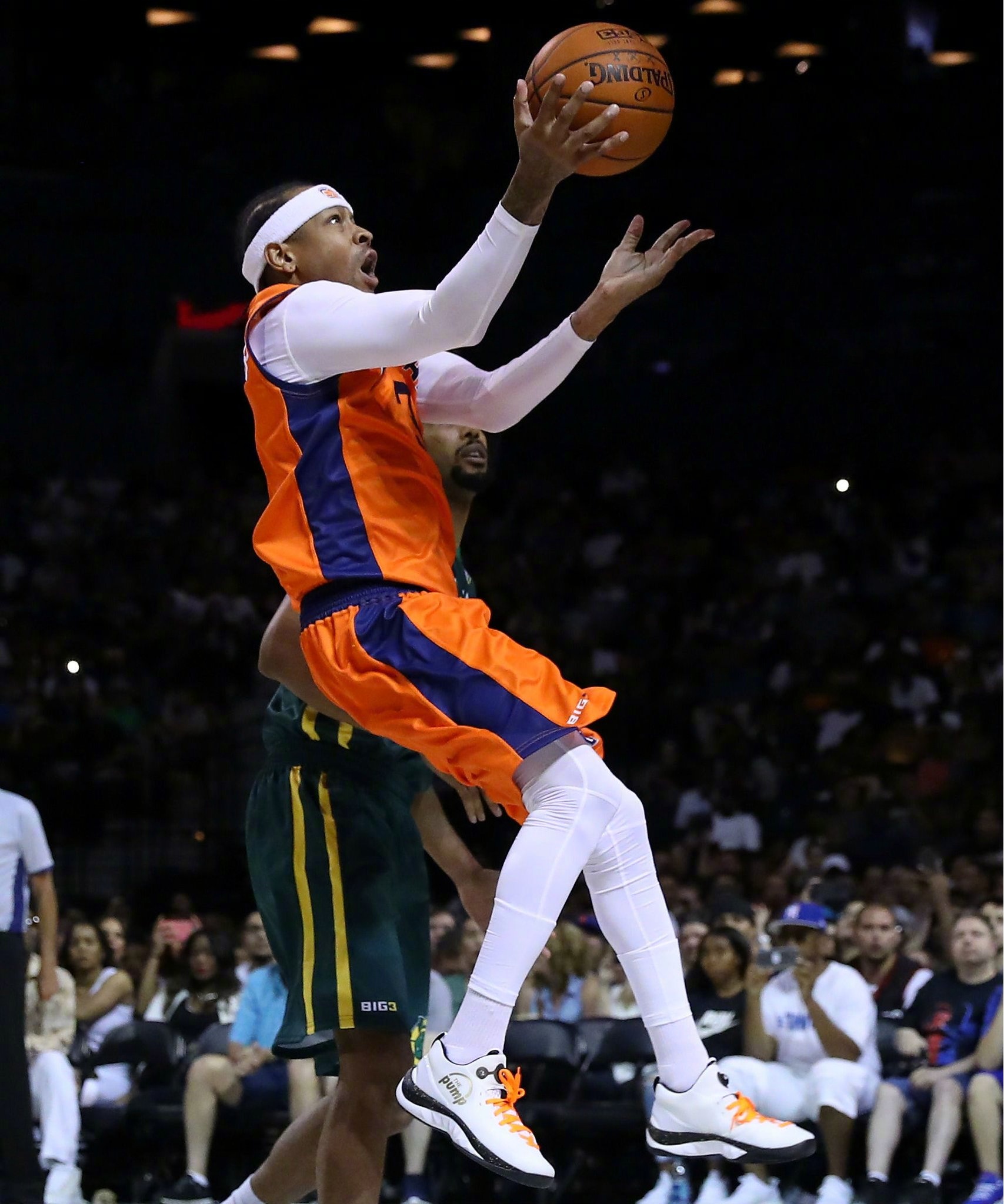 四川开场三分钟未得分，比赛开局略显沉闷（四川队前三分钟零得分，开场气氛略显乏味）