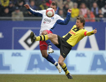 阿媒：奥斯卡所患非严重的结构性心脏病，但是否退役仍不明朗（阿媒：奥斯卡确诊非重度结构性心脏病，是否退役尚未确定）