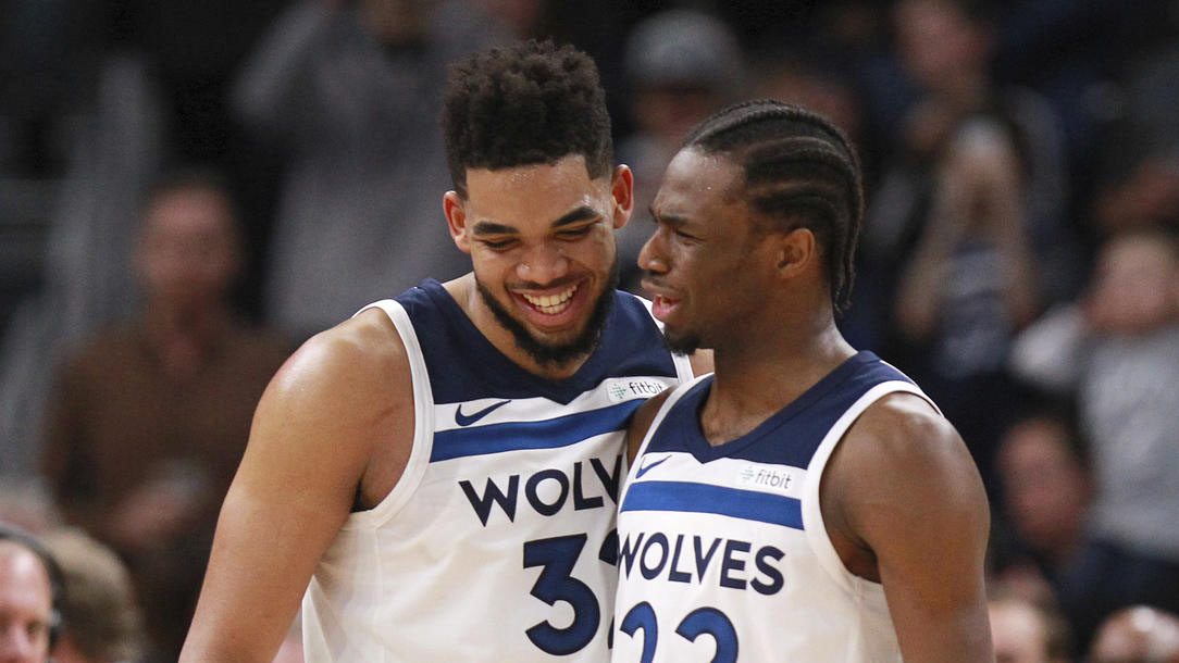 日媒：J2甲府风林45岁后卫山本英臣出轨球队死忠球迷妻子（日媒称：J2甲府风林45岁后卫山本英臣被指与球队铁粉之妻关系不当）